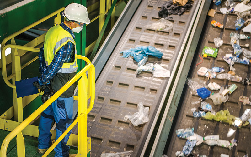 Sorting plastic waste